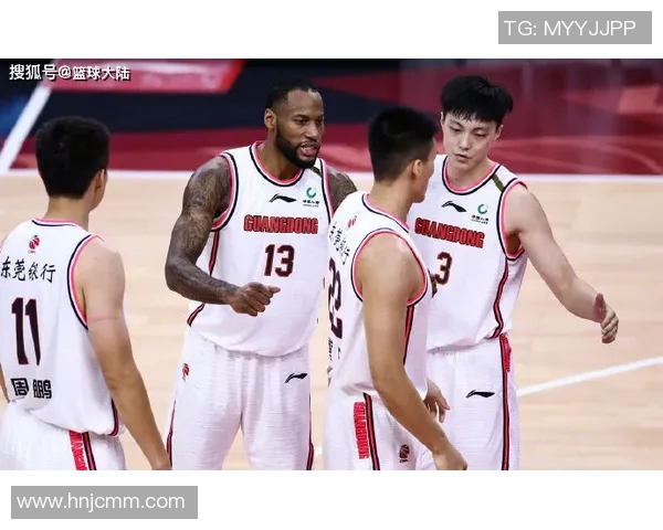 广东宏远与青岛激战正酣直播精彩瞬间不容错过