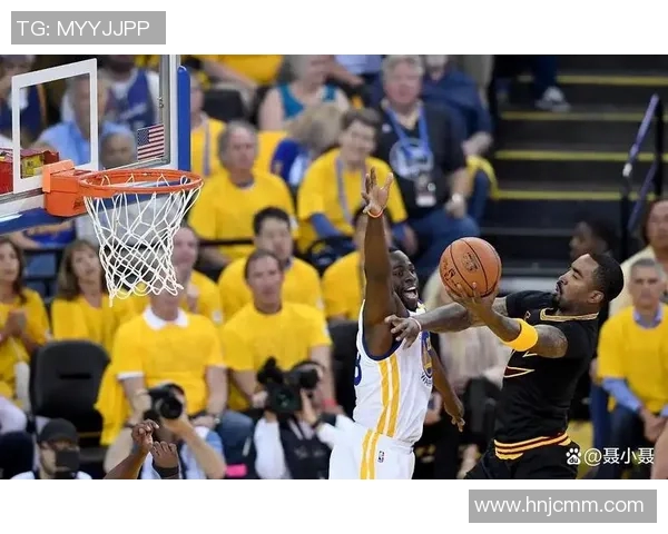 湖人对决火箭的精彩较量揭示了球队实力与战术的较大差异 湖人对决火箭的精彩较量揭示了球队实力与战术的较大差异