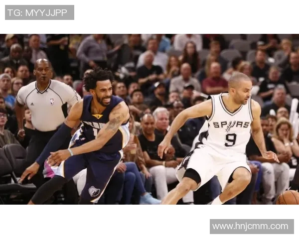 金州勇士与达拉斯小牛的精彩对决谁能笑到最后篮球盛宴即将开启 金州勇士与达拉斯小牛的精彩对决谁能笑到最后篮球盛宴即将开启